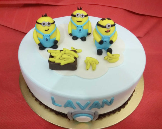 Minion Designer Cake D5